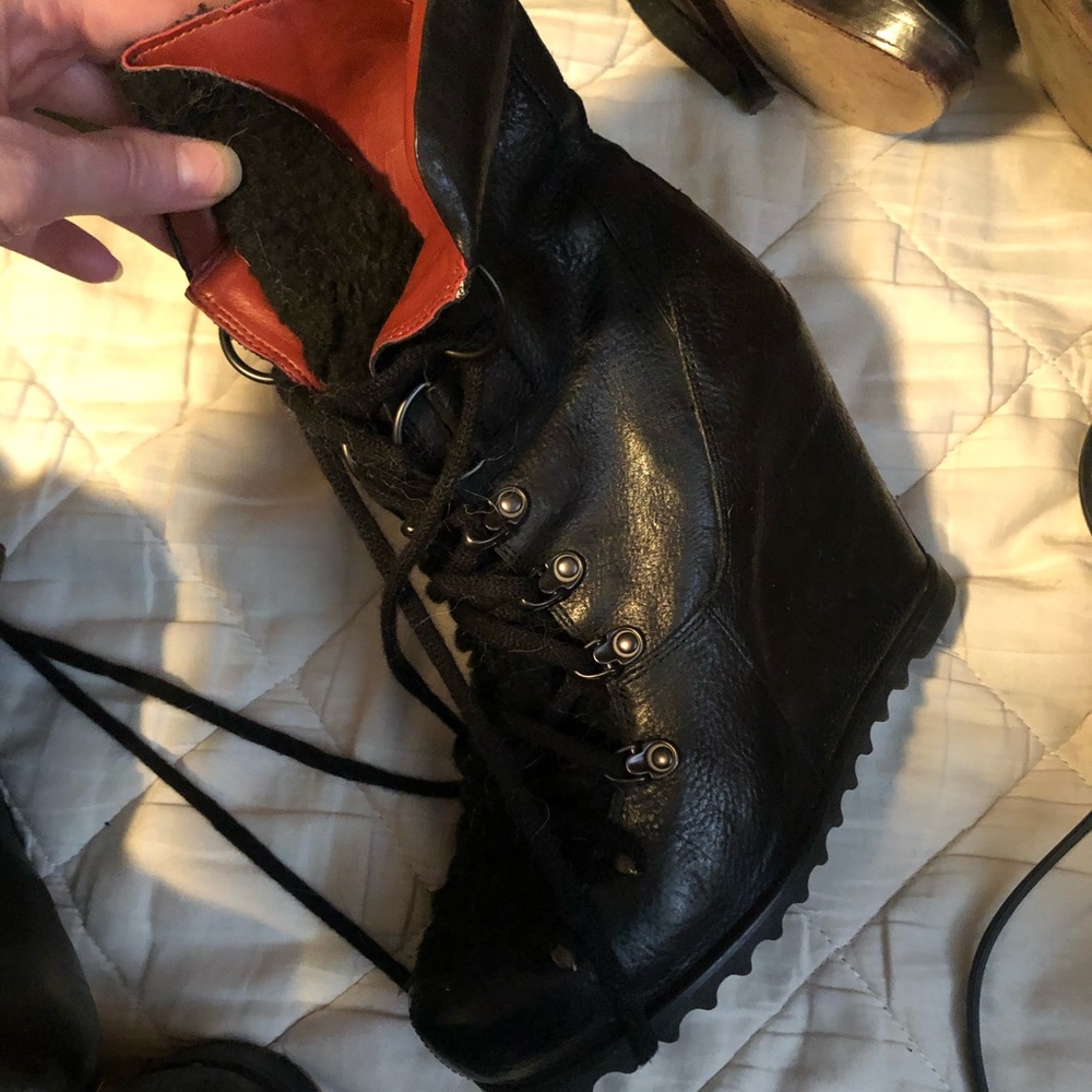 Luxury rebel lace up black boot